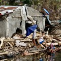 Poplave i nestanak struje na Filipinima posle udara tajfuna Toradži