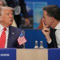 Ceo svet se smeje Ruteu zbog ulizivanja Trampu, stručnjaci mu skidaju kapu: "Letite ka još jednom uspehu, to niko drugi nije…