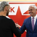 Arnautović na Marakani: Pogledajte šta je prvo uradio