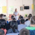 Macura posetila srednju školu u Sečnju: Obrazovanje temelj društvenog razvoja