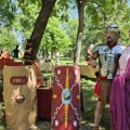 NIŠ SE VRAĆA U DOBA RIMSKIH IMPERATORA: SPEKTAKL LEGIONARA, GLADIJATORA I VATRENI ŠOU OTVARAJU GRADSKU SLAVU
