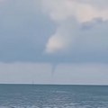 Misteriozni prizor na Jadranu, nebo najavilo ono što dolazi. Snimak kod Poreča izazvao pažnju, meteorolozi upozoravaju na…
