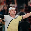 Medvedev i Bergs u osmini finala Mastersa u Šangaju, Alkaraz i Fis eliminisani