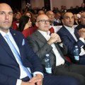 Vučević: Kampanja sa plakatima koji vređaju Vučića i Šapića ogoljava nemoć opozicije