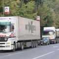 AMSS: Kamioni na prelazima čekaju od sat do sedam sati da izađu iz Srbije