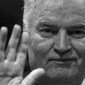 Nekoliko hiljada građana odalo počast generalu Mladiću na Palama
