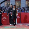 Dokumentarac Poljubite budućnost otvorio Sarajevo film festival Kristijana Amanpur i Bono Voks prošetali crvenim tepihom