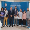 Zamenik gradonačelnika Zrenjanina Saša Santovac potpisao nove ugovore o kupovini kuća Beograd - Palata Srbije