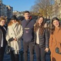 Učenici Zrenjaninske gimnazije, Nina, Zorka, Gordana i Gavrilo i profesorka Aleksandra Maksić na festivalu nauke u Holandiji…