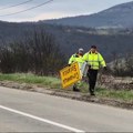 Na severu Kosova akcija uklanjanja tabli na ćirilici, Srpska lista: Kurtijev režim pokazao da primat nad pravom ima sila