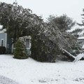 Snežna oluja u Americi ruši sve pred sobom Više poginulih i povređenih, nema struje, zatvorene škole, otkazani…