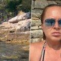 "Nećeš se Bosanko kupati u mom moru!" Voditeljka snimila brutalnu svađu na plaži u Hrvatskoj, pljuštale jezive psovke…