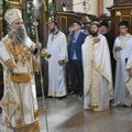 Vernici celivaju mošti Svetog Save: Patrijarh služi liturgiju u Vaznesenjskoj crkvi - Beograd obeležava Spasovdan (video)