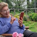 Mala kućica u cveću: Na samo 10 kilometara od Beograda Suzana Mančić stvorila je svoju oazu mira FOTO
