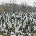 Upali u grobnicu i otvorili sanduk pokojnika na groblju kod Mladenovca: Sumnja se da su vandali tražili dragocenosti