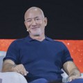 Džef Bezos tvrdi da moramo da kolonizujemo Mesec kako bismo spasili Zemlju: Evo šta bi preselio tamo, a šta bi ostalo ovde