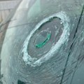 Da li ste ikada videli ovako nešto? Pukotina na šoferšajbni iznenadila vlasnika automobila