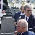 Daleko od sjaja auto-puteva: Rupe na putevima i trule bandere