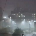 Vetar nosio krovove, ulice pod vodom: Jako nevreme napravilo haos na Krimu (VIDEO)