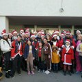 Deda Mrazovi na motorima podelili paketiće deci sa Dečije klinike u Nišu