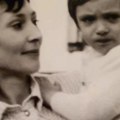 "Ovo smo mama i ja..." Emotivna objava predsednika Srbije - Vučić podelio stare porodične fotografije