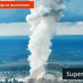 Rusi prvi put u Ukrajini bacili čudovišnu bombu! Formirala se ogromna pečurka od dima, evo kako funkcioniše stravično…