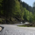 Uz muziku, pesmu, pečenje i rakiju Vučačani proslavili prve kilometre asfalta u svom selu (VIDEO)