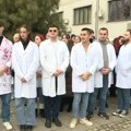 Studenti medicine u pismu zdravstvenim radnicima: Lekarska komora se ogradila od studentskih zahteva i prekršila sopstveni…