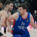 Ostaće i kod kokoškova: Efes produžio ugovor bitnom košarkašu, navijači Partizana ga se ne sećaju po dobrom