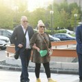 Deda prvi stigao kod unuke na 18.: Rođendan Ovo je otac Saše i Dejana Matića: Zoran u elegantnom odelu spreman na veliko…