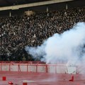 Tenzije na južnoj tribini: Navijači Partizana se međusobno sukobili