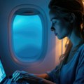 Stjuardesa objasnila da li je „Airplane Mode“ zaista neophodan u avionu