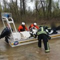 Akcija spasavanja na Savi kod Babine Grede, izvučeno 30 migranata