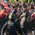Brutalna tuča policije i navijača u Madridu: Sevali pendreci pred četvrtfinale Lige šampiona