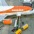 EasyJet primio ponudu Apolla od 5,7 milijardi funti i prekinuo dogovor sa Castlelakeom