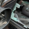Teška saobraćajna nezgoda kod Novog Sada: Povređene tri osobe, jedno vozilo se prevrnulo