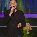 Pevač besan, zabrsnili mu da peva pesmu koju Srbi obožavaju na svadbama: “Ne možeš ti da mi dodješ…”