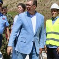 (Foto) Potpisan sporazum sa FAP u prisustvu Vučića: "Nastaviće sa radom, to će za Priboj mnogo da znači"
