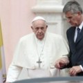 Papa Franjo poziva Evropu da djeluje kao 'mirotvorac' u Ukrajini