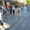 Ima ubod u leđa, završio na operacionom stolu! Poznato stanje ranjenog muškarca u Knez Mihailovoj (video)