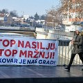 Стоп насиљу и мржњи: Одржан протест у Вуковару због напада хулигана на дечаке (фото/ видео)