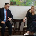 Градоначелник Бишевац и конзул-герант Ужичанин о унапређењу сарадње