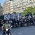 Protestna šetnja "grobara" - predali "Apel za promene" u Skupštinu FOTO