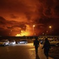 (VIDEO, FOTO) Crveno nebo i reke lave: Na Islandu vanredno stanje nakon erupcije vulkana