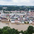 Nivo Dunava dostigao skoro 10 metara, proglašeno vanredno stanje: Drama u nemačkom gradu, škole ne rade