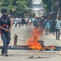 Studenti u Bangladešu prete da će nastaviti demonstracije, obnovljen internet