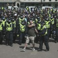 Velika Britanija: Sukobi policije i demonstranata na protestima u nekoliko gradova