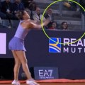 Šta se ovo desilo? Bizarna situacija u meču Ukrajinke i Beloruskinje, Sabalenka ostala u čudu!