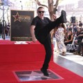 VIDEO: Riki Džervejs dobio zvezdu na Stazi slavnih