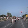 (VIDEO) Manji incident na blokadi u Kraljevu, guranje građana i policije